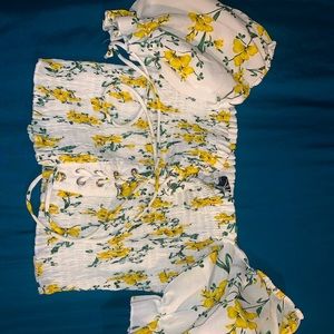 Cropped Bubble Sleeve Top